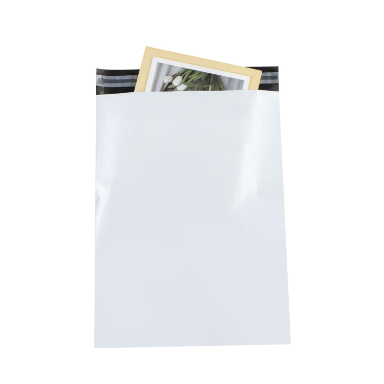 Poly Mailers transport envelope, strong adhesive seal, waterproof and tear resistant postal mailing bag, mailing bag for storing clothes, books and accessories